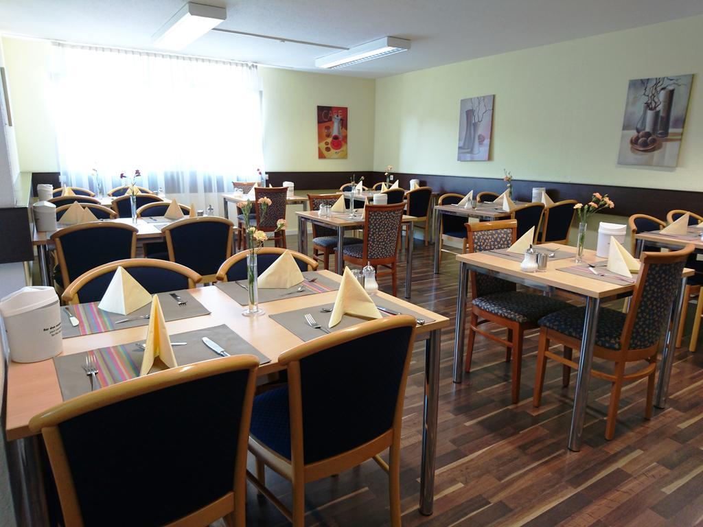 Central Hotel Виненден Екстериор снимка