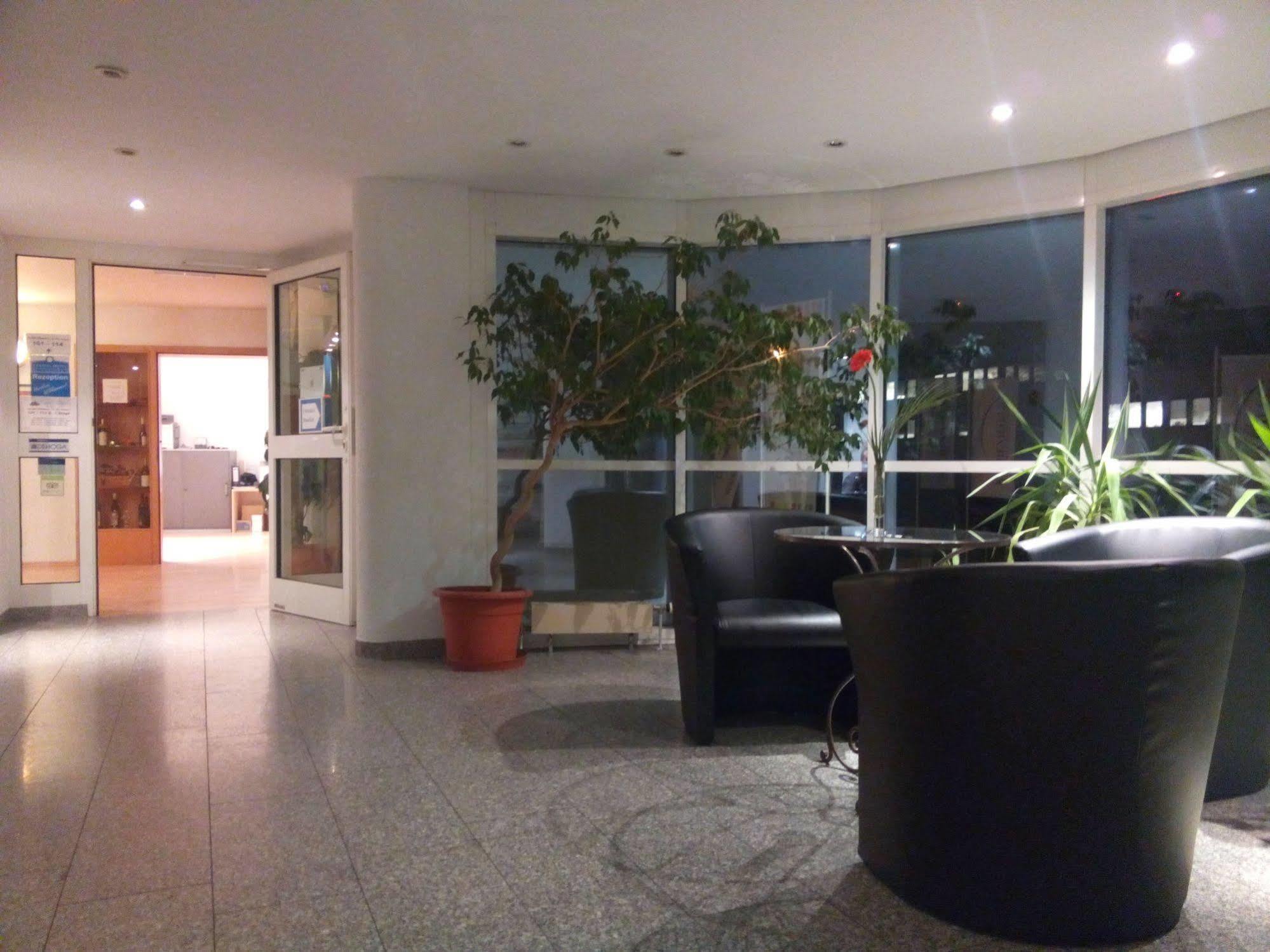 Central Hotel Виненден Екстериор снимка